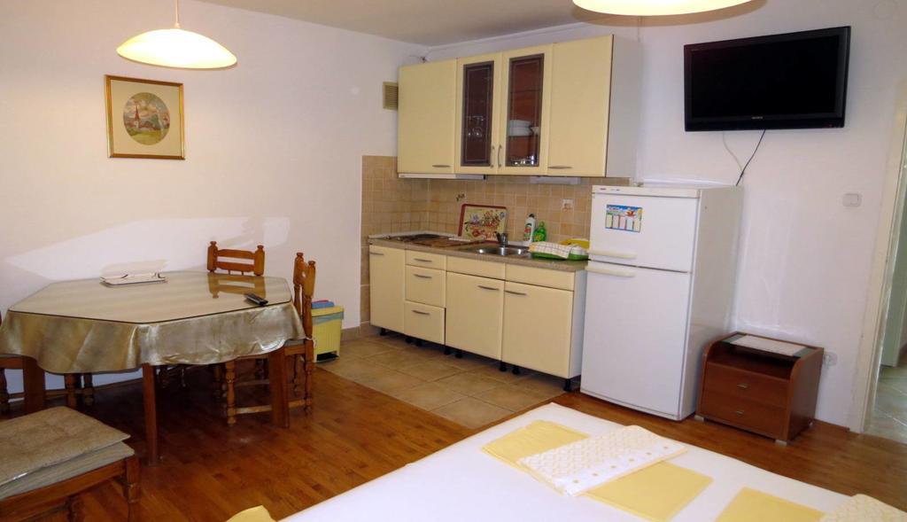 Apartments Corluka Baska Voda Exterior photo
