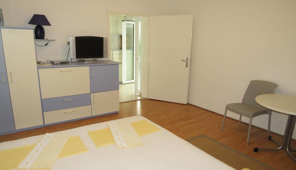 Apartments Corluka Baska Voda Exterior photo